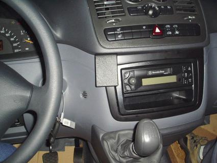 Mercedes Benz Vito 04-06, Wyśrodkowany, Niski