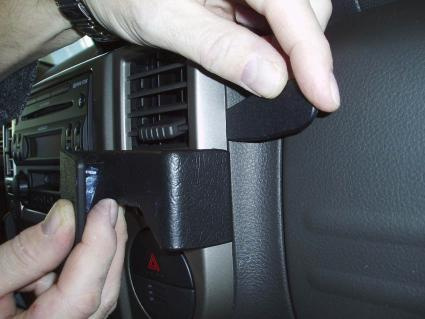 Nissan X-Trail 04-07, Kątowy