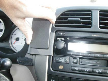 Toyota RAV 4 04-05, Wyśrodkowany