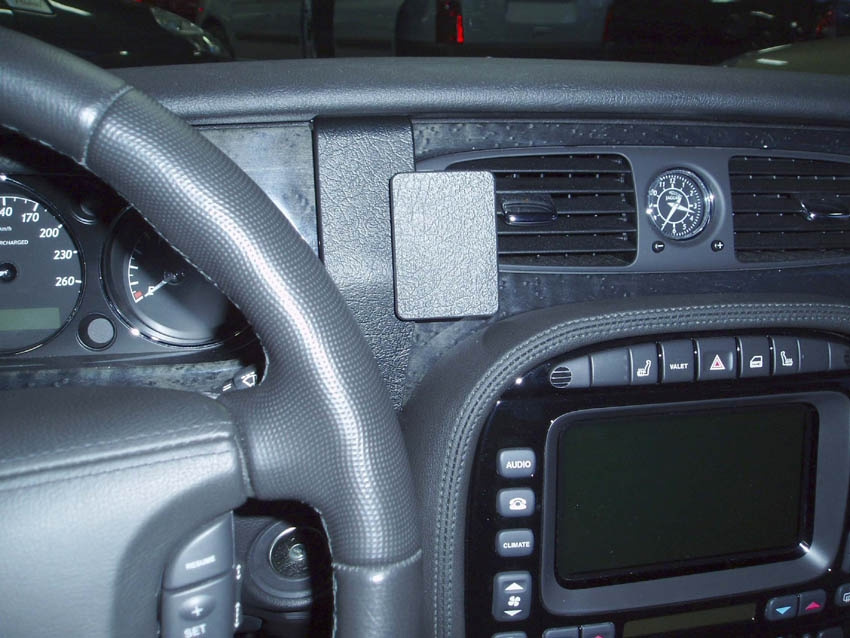 Brodit ProClip, Jaguar XJ 03-09