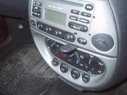 Ford Ka 97-08, Ukośny