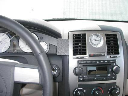 Chrysler 300C/Touring 05-10, Wyśrodkowany