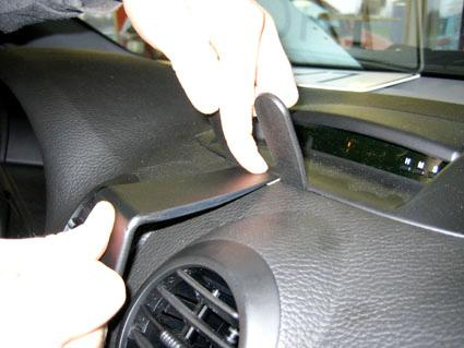 ProClip uchwyt montażowy Suzuki Reno 05-10, wyśrodkowany