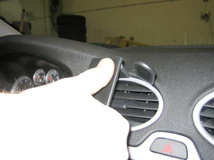 Ford Focus 05-10, wyśrodkowany