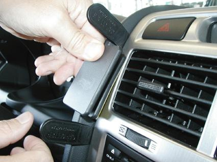 Kia Sportage 05-10, wyśrodkowany