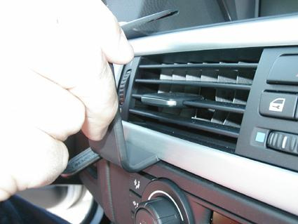 BMW 316-330/E90/E91/E92/E93 05-12, wyśrodkowany, OEM Nav.