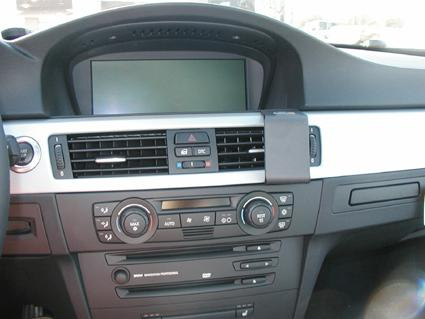BMW 316-330/E90/E91/E92/E93 05-12, pod kątem, OEM Nav.