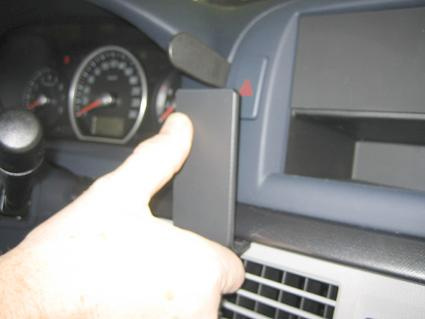 Hyundai Sonata 05-08, wyśrodkowany
