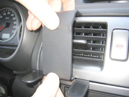 Subaru Impreza 05-07, wyśrodkowany