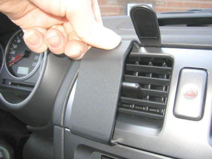 Subaru Impreza 05-07, wyśrodkowany