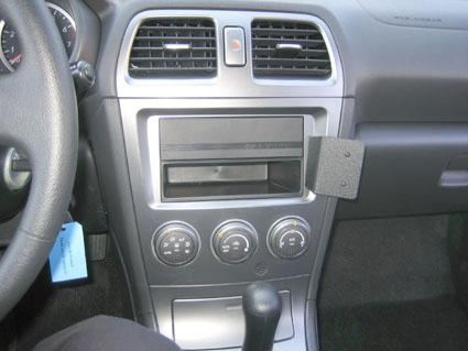 Subaru Impreza 05-07, pod kątem