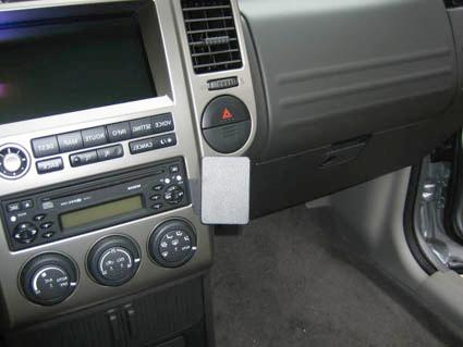 Nissan X-Trail 04-07, pod kątem, niski