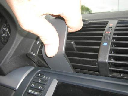 BMW X5 00-06, wyśrodkowany, OEM Nav.
