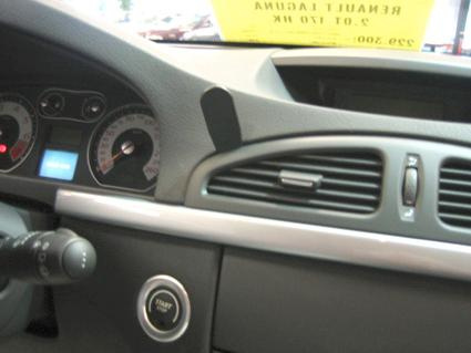 Renault Laguna 05-07, wyśrodkowany