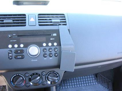 Suzuki Swift 05-10, pod kątem