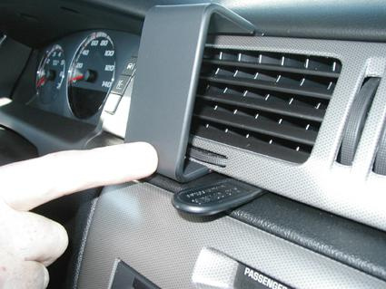 Chevrolet Impala 06-13, Wyśrodkowany