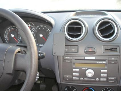 Ford Fiesta 06-08, Wyśrodkowany