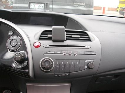 Honda Civic 06-11, Wyśrodkowany