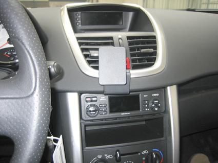 Peugeot 207 06-14, Wyśrodkowany