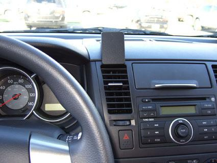 Nissan Tiida/Tiida Latio 07-11, Wyśrodkowany