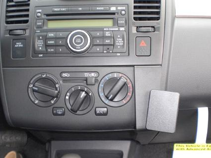 Nissan Tiida/Tiida Latio 07-11, Kątowy