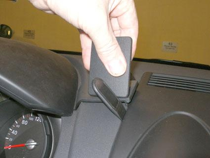 Nissan Qashqai 07-13, Wyśrodkowany