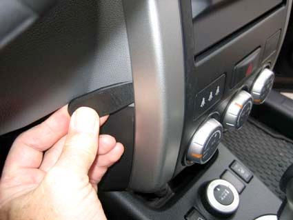 Nissan X-Trail 08-13, Centralny