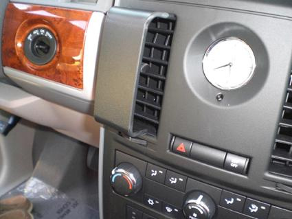 Chrysler Voyager 08-11, Centralny