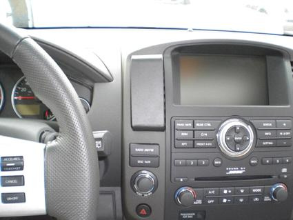 Nissan Pathfinder 10-12, Na środku