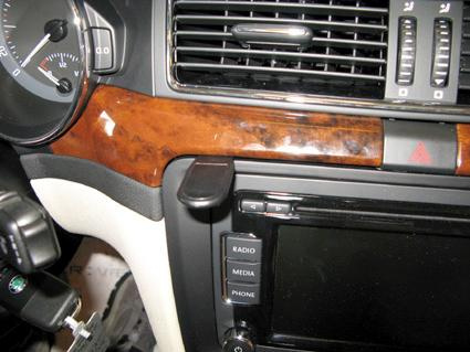 Skoda Superb 09-05, Na środku