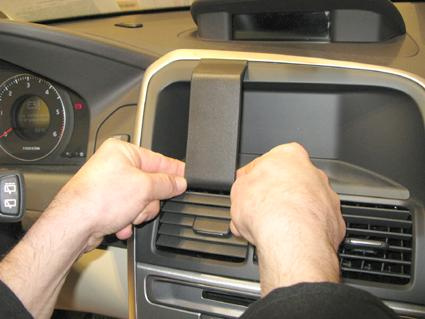 Volvo XC60 09-13, Na środku, Wysoko