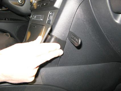 Toyota Avensis 09-15, Pod kątem