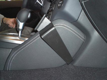 Nissan 370 Z 09-15, Pod kątem