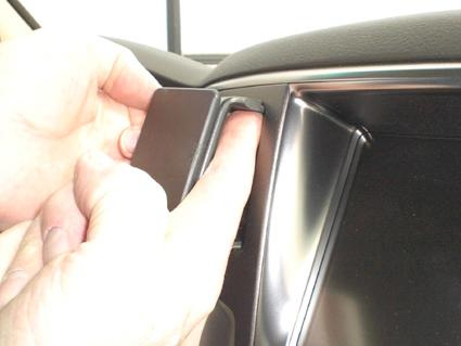 Lexus LX seria 08-15, wyśrodkowany