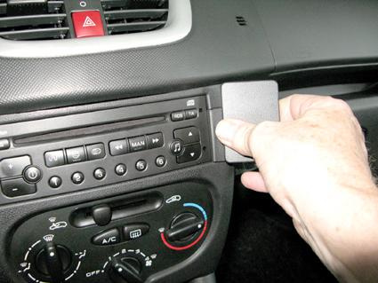 Peugeot 206+ 09-13, pod kątem