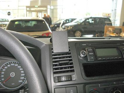 Volkswagen Caravelle 10-15, Na środku