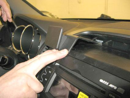 Kia Sorento 10-12, Na środku