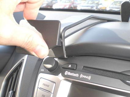 ProClip Monteringsbygel Hyundai IX35 10-13, Na środku