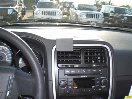 Dodge Caliber 10-12, Na środku