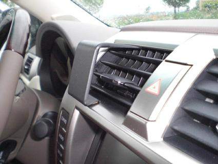 Lexus GX Serie 10-15, Na środku