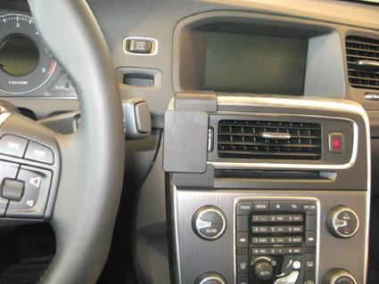 Volvo S60 11-15, Na środku