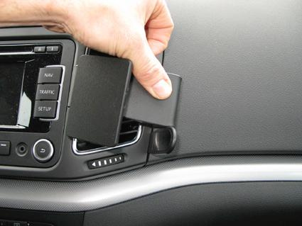 Volkswagen Sharan 11-15, pod kątem