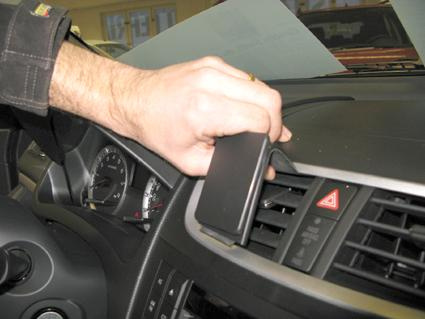 Suzuki Swift 11-15, wyśrodkowany