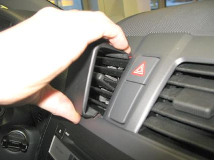 Suzuki SX4 11-15, wyśrodkowany