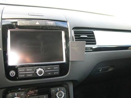 Volkswagen Touareg 11-15, pod kątem