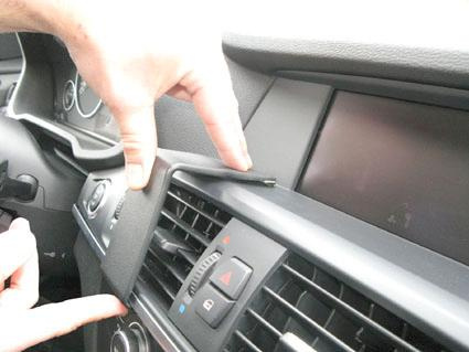 BMW X3 11-14, wyśrodkowany