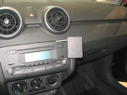 Audi A1 11-15, pod kątem