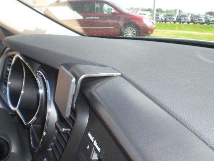 Kia Optima 11-14, Wyśrodkowany