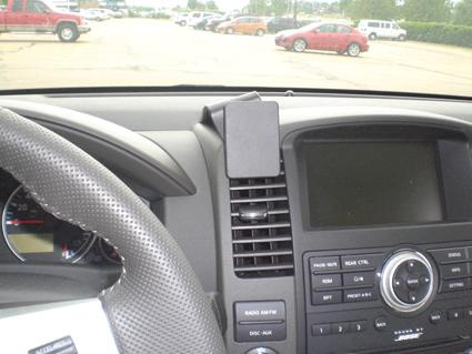 Nissan Pathfinder 10-12, Środek