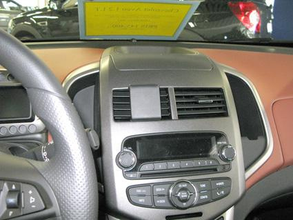 Chevrolet Aveo 12-14, Wyśrodkowany